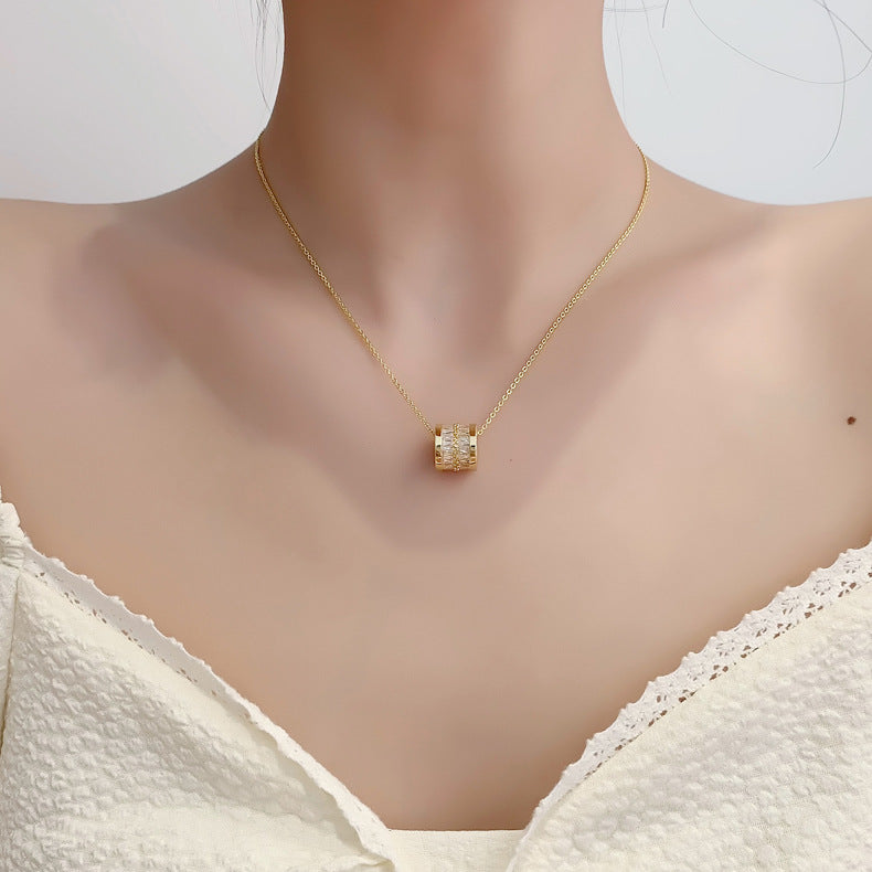 Colar Feminino com Zircônia – Tendência Fashion Contemporânea