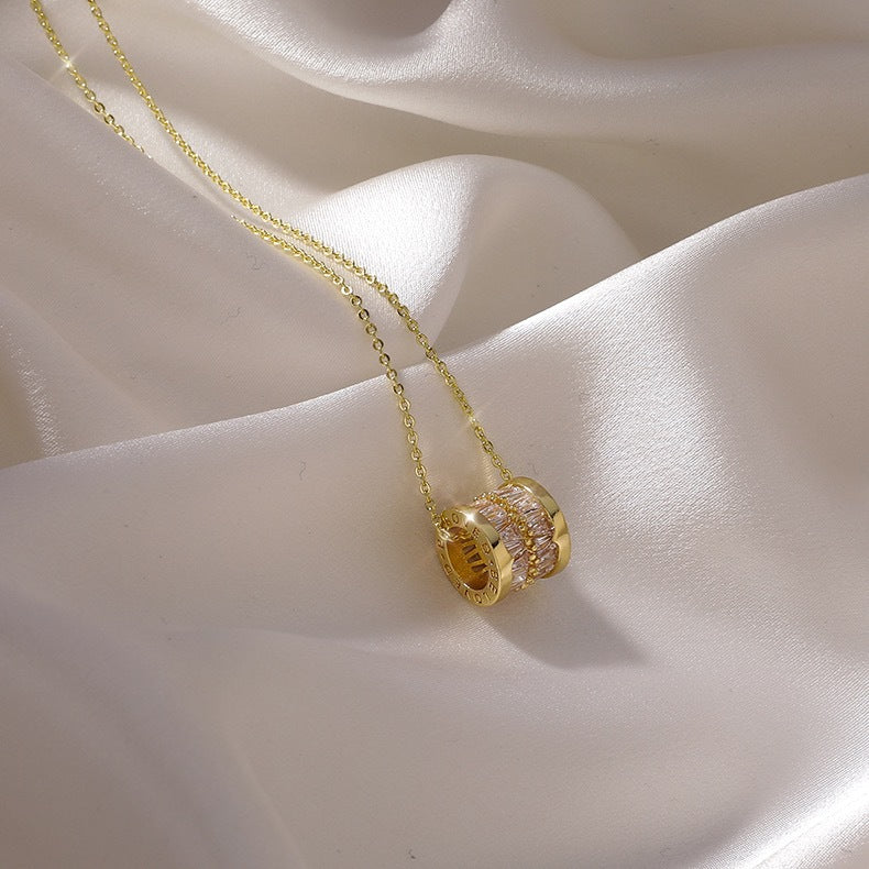 Colar Feminino com Zircônia – Tendência Fashion Contemporânea