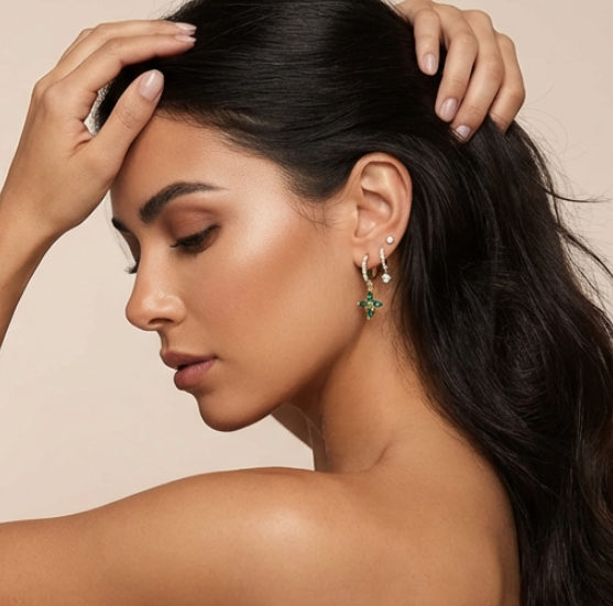 Brincos de Luxo com Zircônias Cravejadas – Estilo Sofisticado